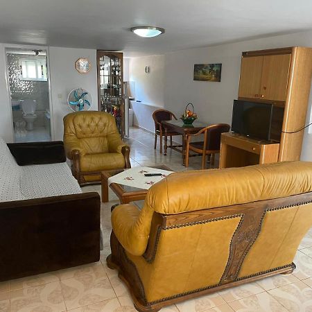 Apartamente Gleni Саранда Екстер'єр фото