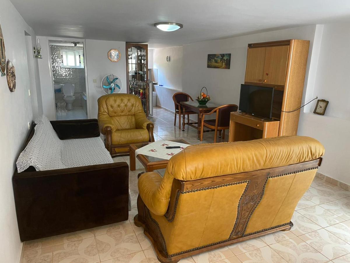Apartamente Gleni Саранда Екстер'єр фото